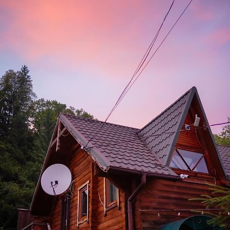 Готель Добрій Vorochta Exteriör bild